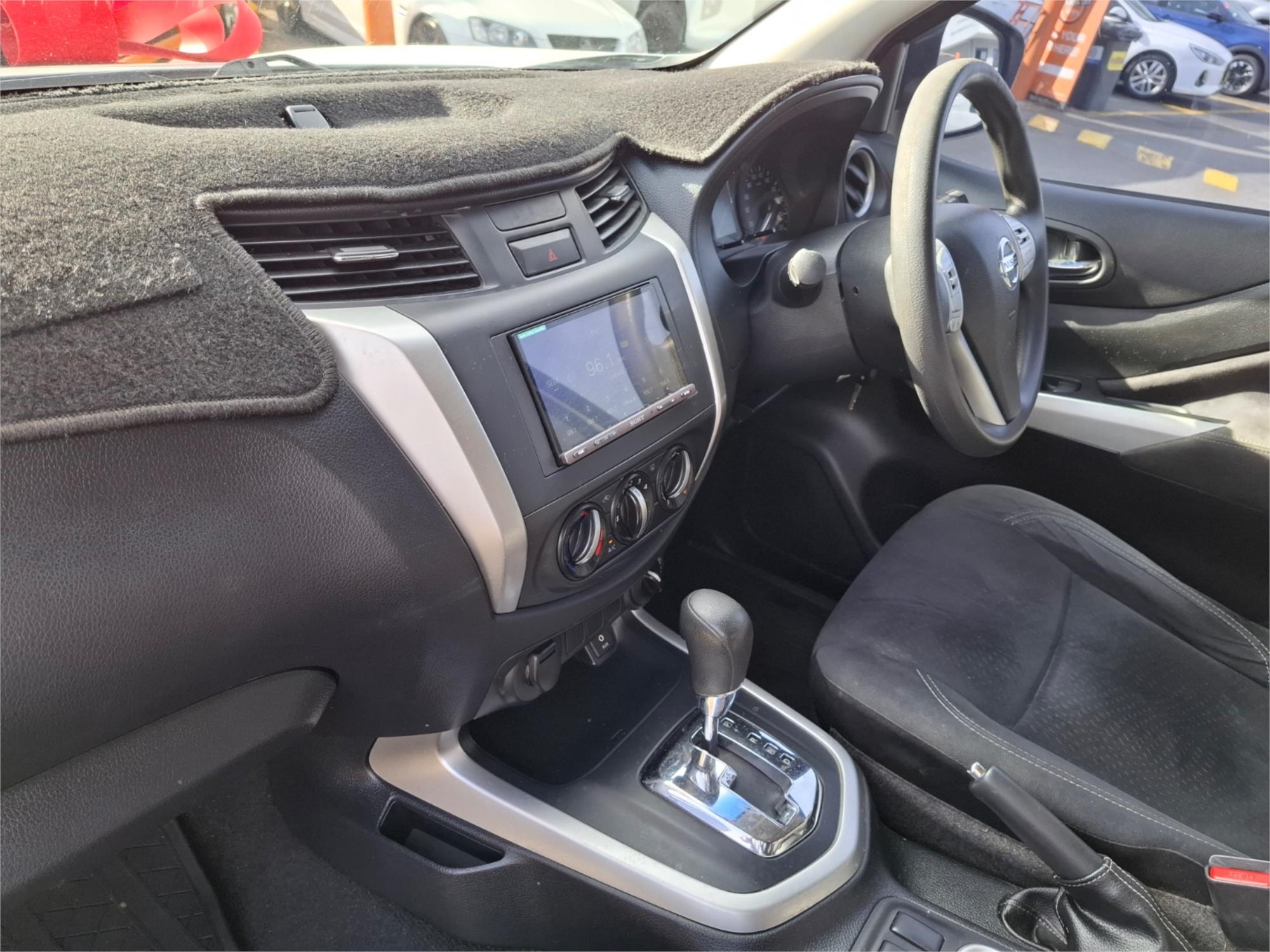 2016 NISSAN NAVARA D23 SERIES II ST (4x4) 7 SP AUTOMATIC DUAL CAB UTILITY