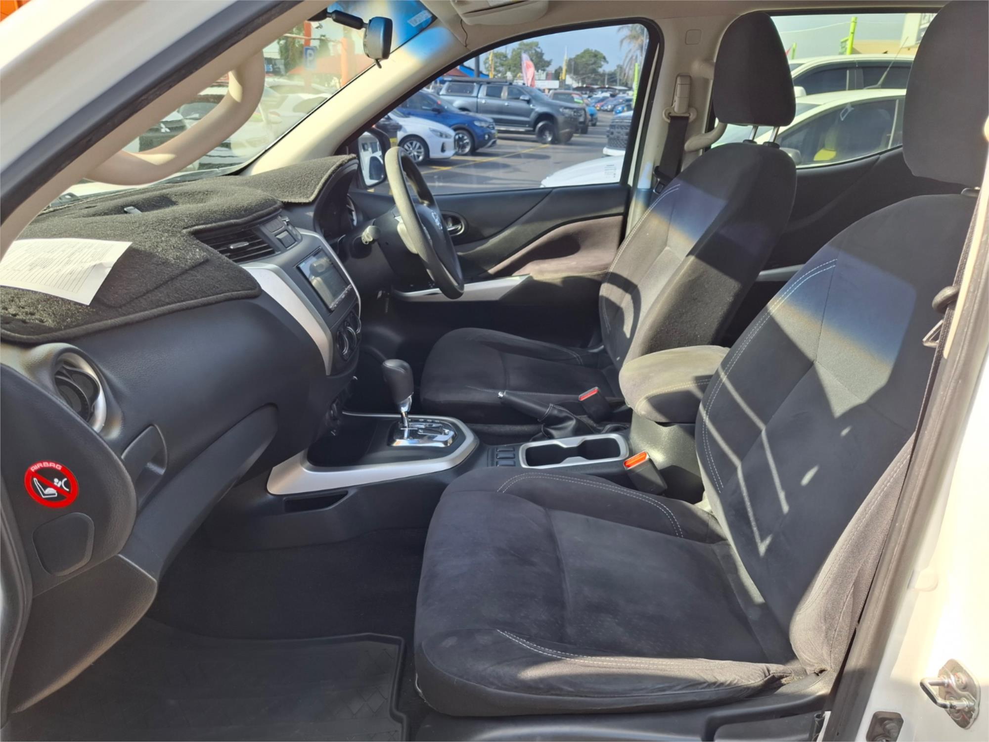2016 NISSAN NAVARA D23 SERIES II ST (4x4) 7 SP AUTOMATIC DUAL CAB UTILITY