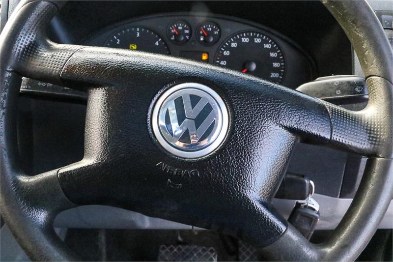 2006 VOLKSWAGEN TRANSPORTER T5 SPORTS AUTOMATIC VAN