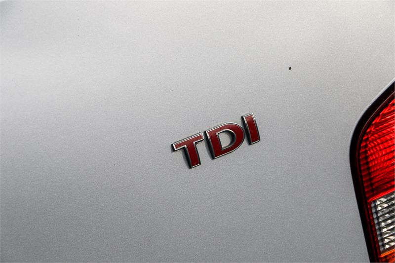 2006 VOLKSWAGEN TRANSPORTER T5 SPORTS AUTOMATIC VAN
