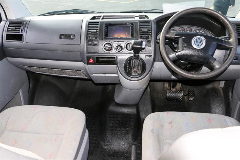 2006 VOLKSWAGEN TRANSPORTER T5 SPORTS AUTOMATIC VAN