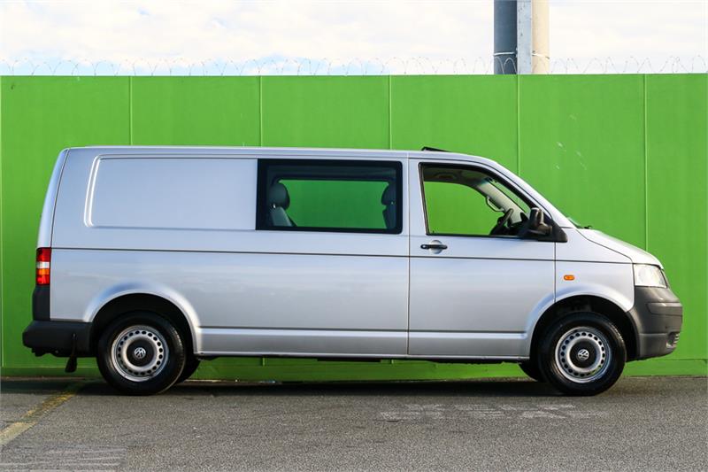 2006 VOLKSWAGEN TRANSPORTER T5 SPORTS AUTOMATIC VAN