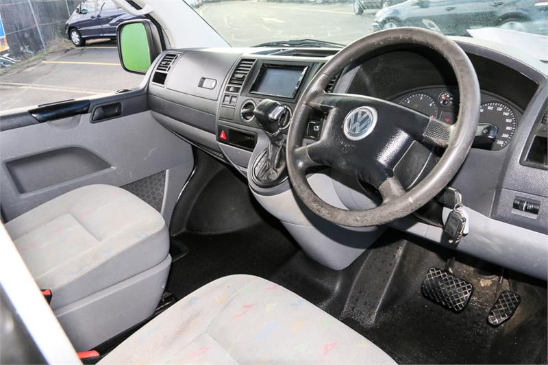 2006 VOLKSWAGEN TRANSPORTER T5 SPORTS AUTOMATIC VAN