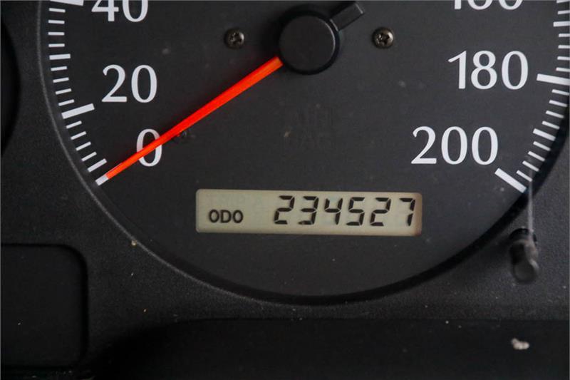1998 NISSAN PATROL GU ST AUTOMATIC WAGON