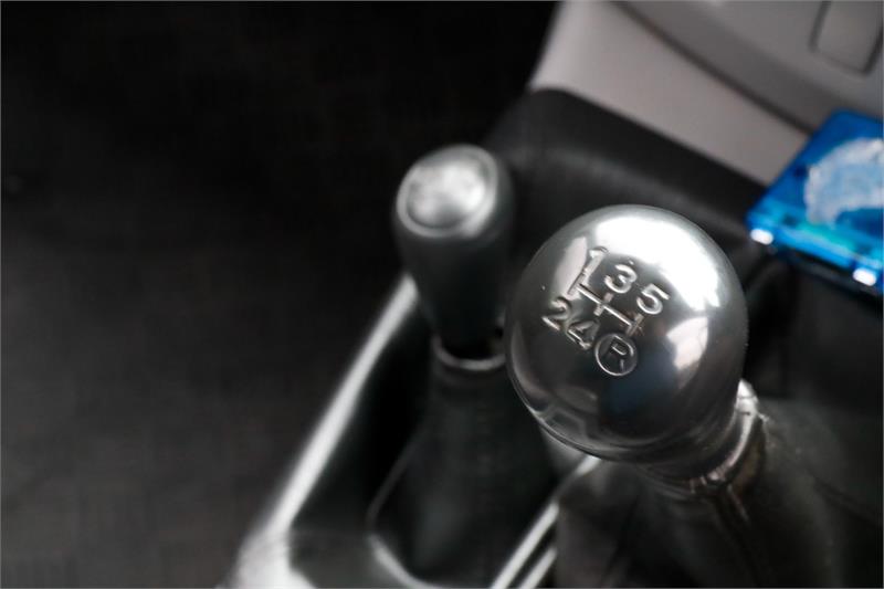 2009 TOYOTA HILUX KUN26R SR5 MANUAL UTILITY
