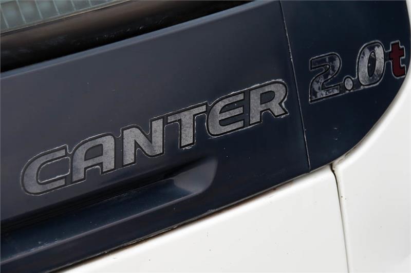 2005 MITSUBISHI CANTER FE83P TRAY