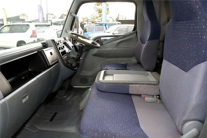 2005 MITSUBISHI CANTER FE83P TRAY