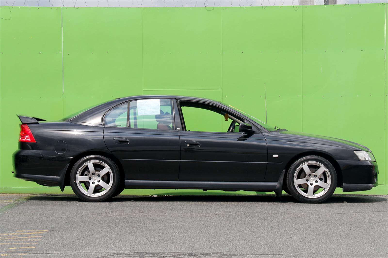 2005 HOLDEN COMMODORE VZ SPORTS AUTOMATIC SEDAN
