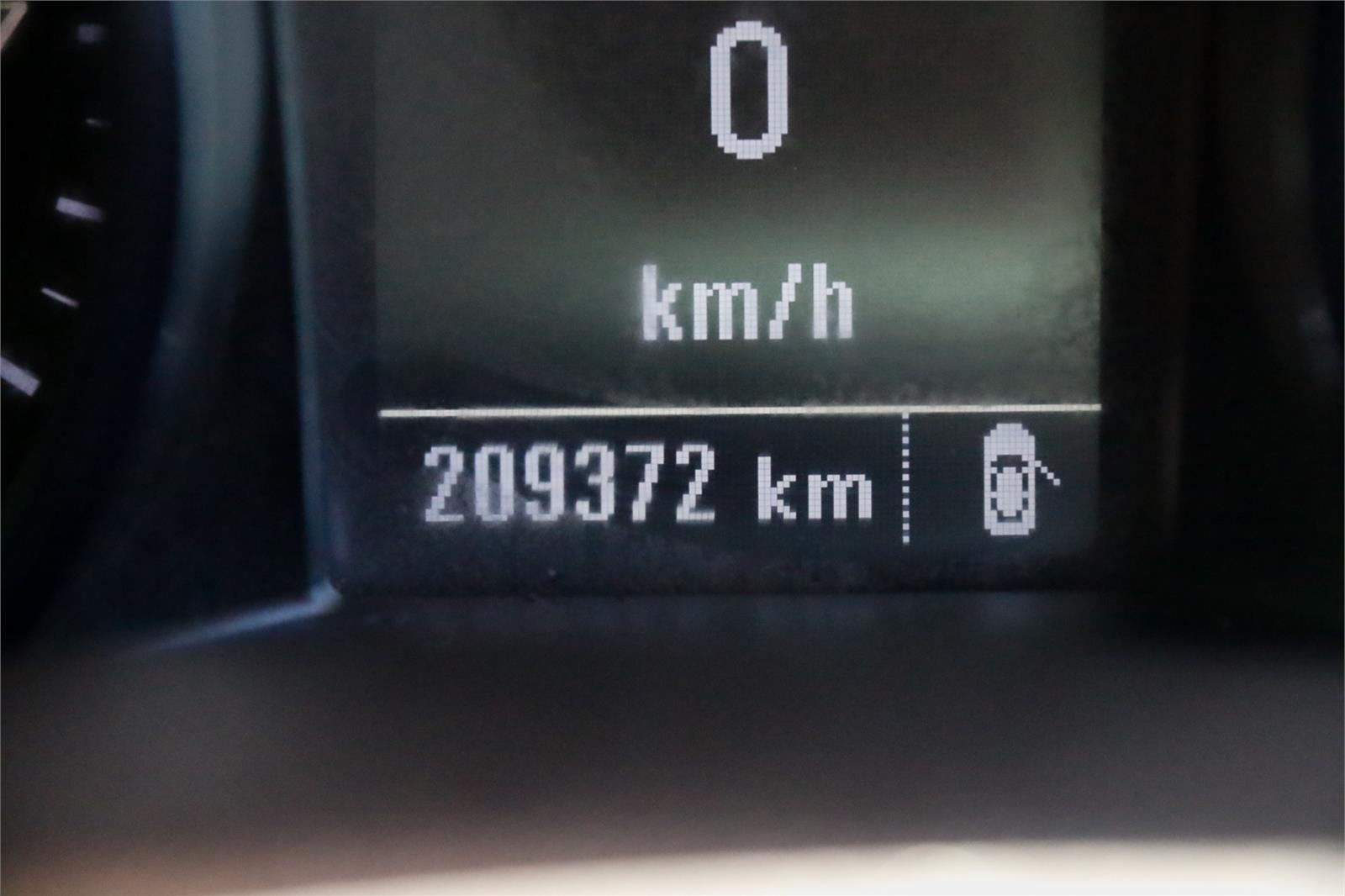 2015 HOLDEN COMMODORE VF SV6 MANUAL SEDAN