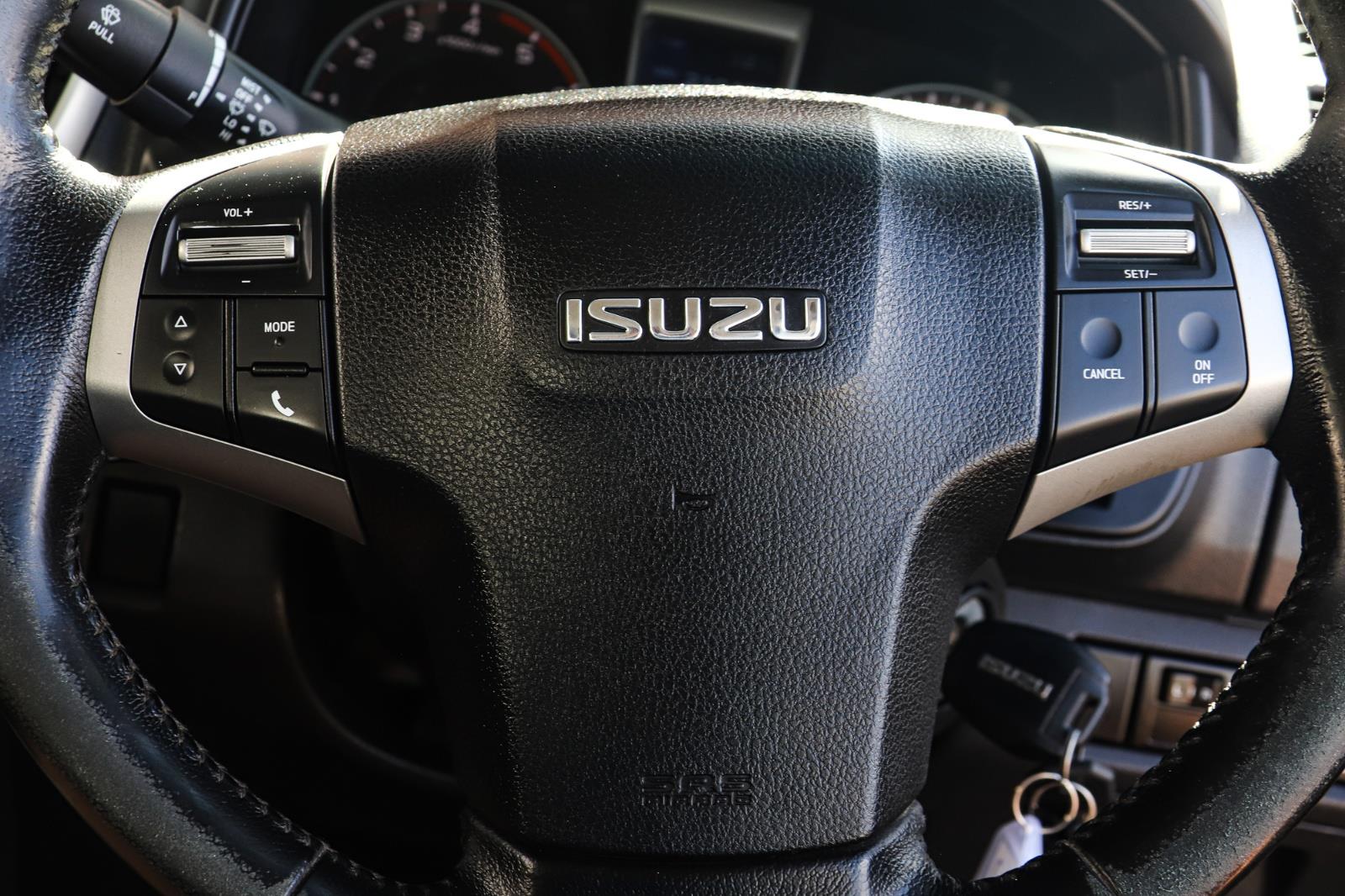 2015 ISUZU D-MAX LS-M MANUAL CREW CAB UTILITY