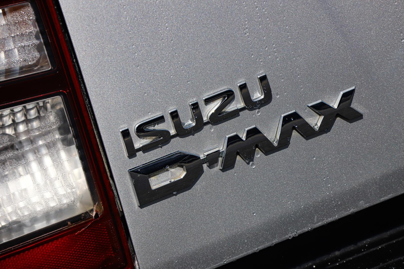 2015 ISUZU D-MAX LS-M MANUAL CREW CAB UTILITY