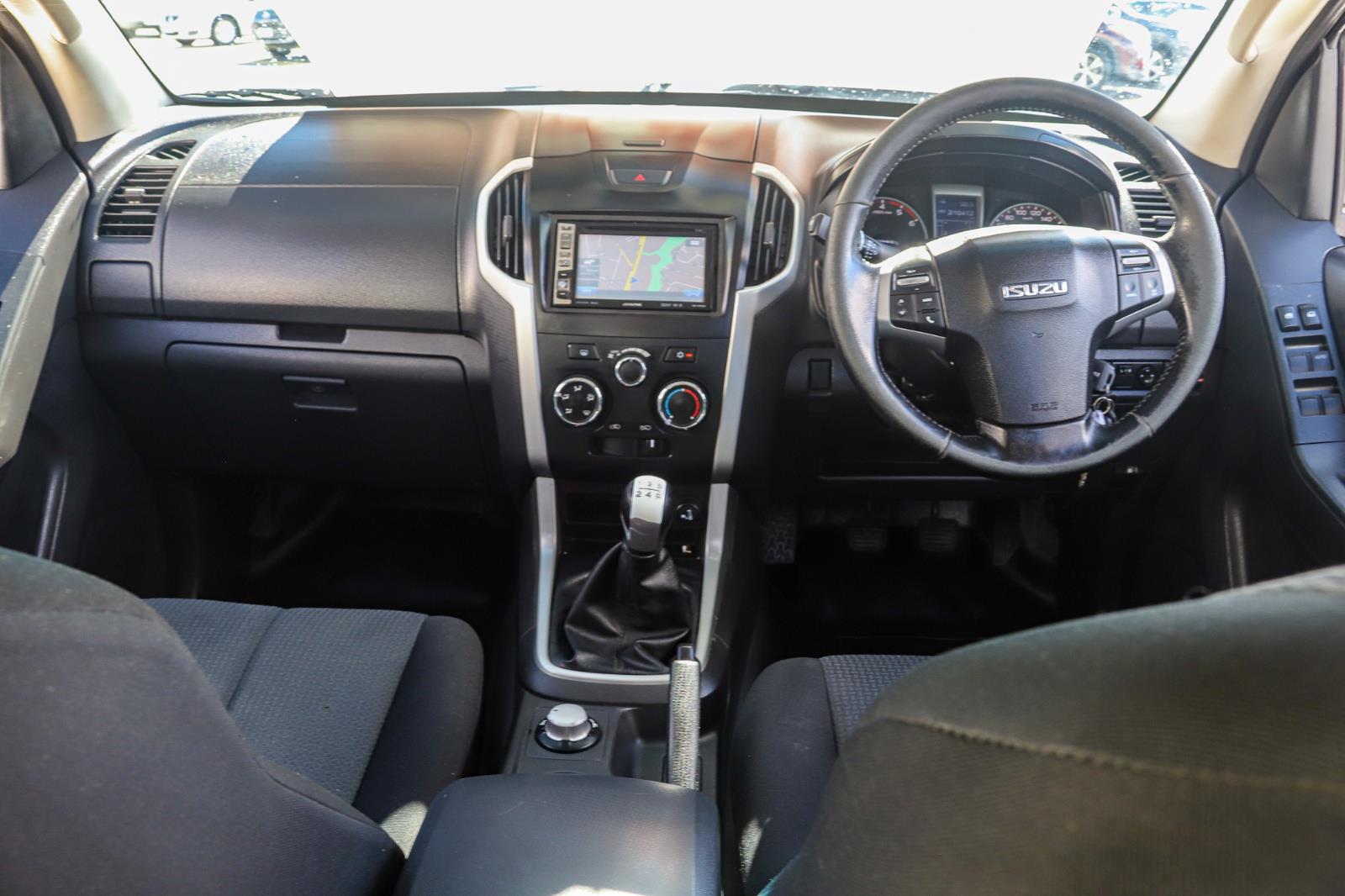 2015 ISUZU D-MAX LS-M MANUAL CREW CAB UTILITY