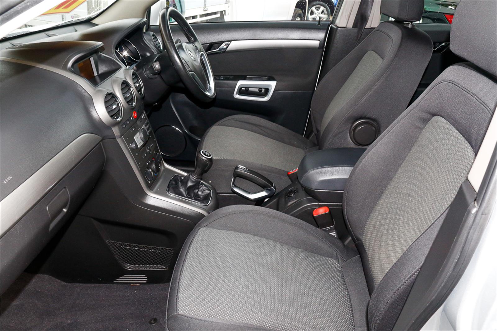 2010 HOLDEN CAPTIVA CG MY10 5 (FWD) 5 SP MANUAL 4D WAGON