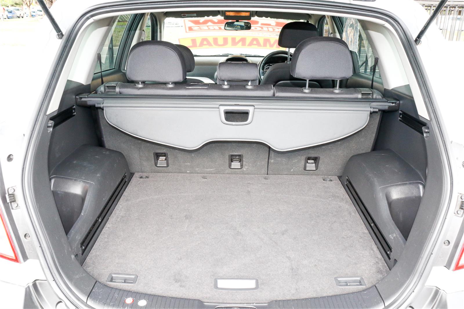 2010 HOLDEN CAPTIVA CG MY10 5 (FWD) 5 SP MANUAL 4D WAGON