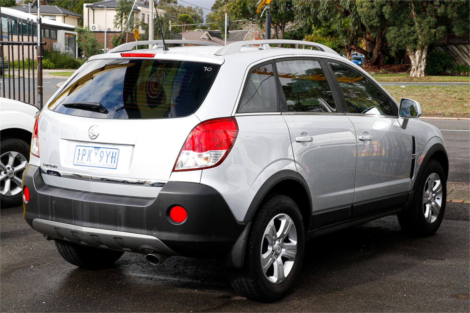 2010 HOLDEN CAPTIVA CG MY10 5 (FWD) 5 SP MANUAL 4D WAGON