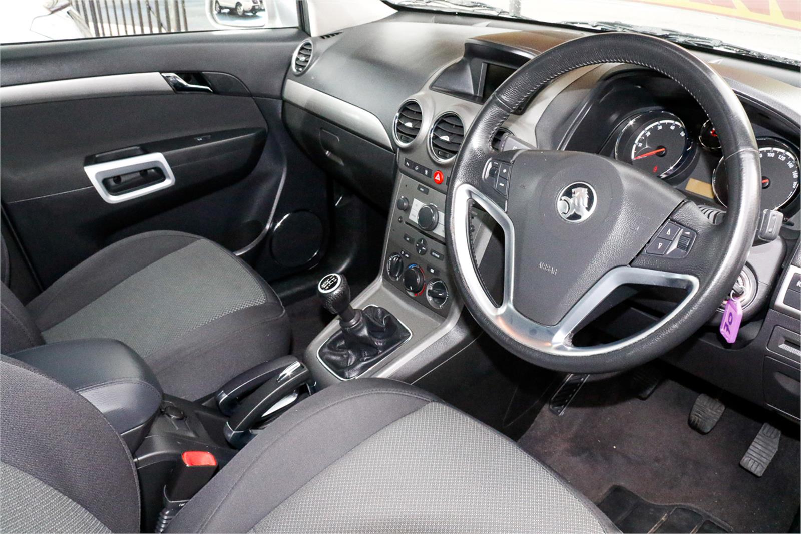 2010 HOLDEN CAPTIVA CG MY10 5 (FWD) 5 SP MANUAL 4D WAGON