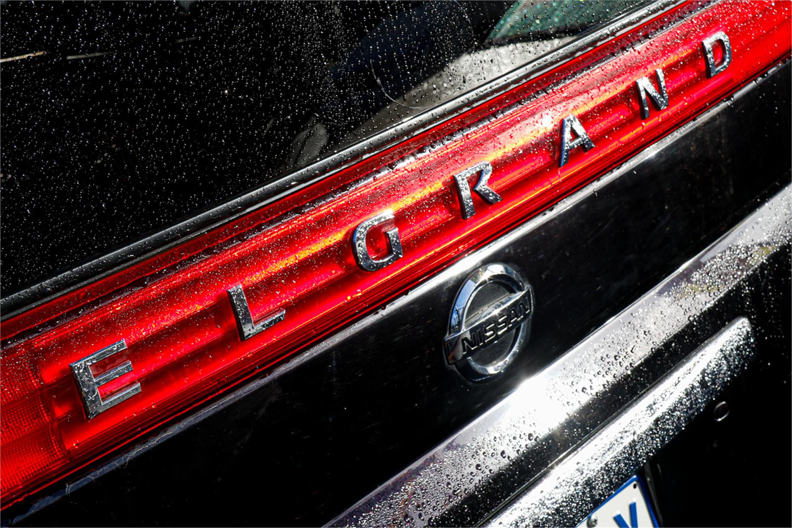 2007 NISSAN ELGRAND E51 5 SP AUTOMATIC