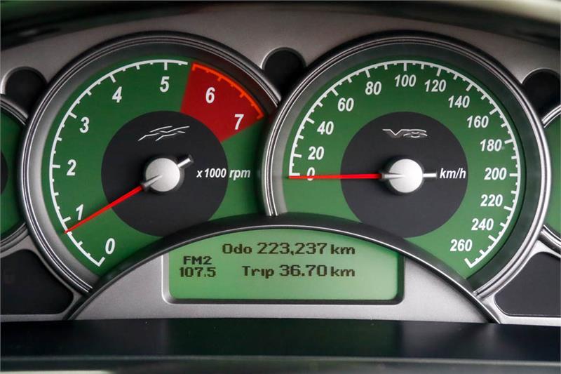 2002 HOLDEN COMMODORE VY SS MANUAL SEDAN
