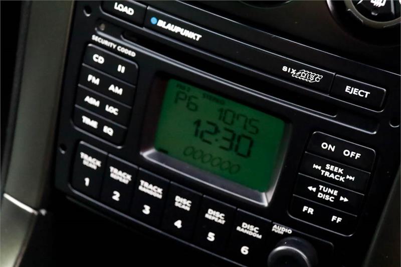 2002 HOLDEN COMMODORE VY SS MANUAL SEDAN