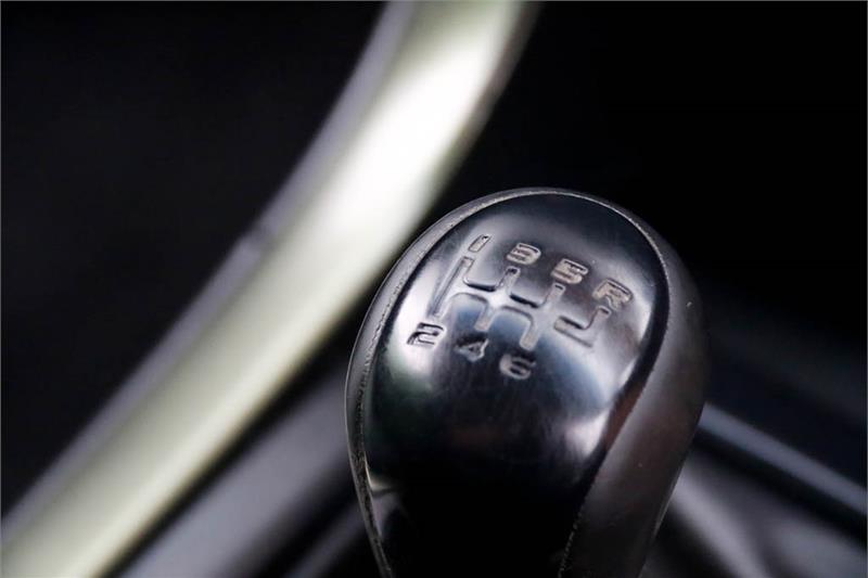 2002 HOLDEN COMMODORE VY SS MANUAL SEDAN
