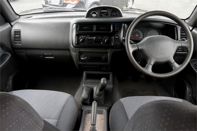 2002 MITSUBISHI TRITON MK GLS MANUAL UTILITY