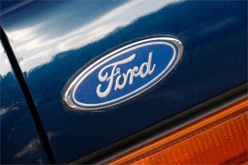 1991 FORD CORSAIR UA GHIA AUTOMATIC SEDAN