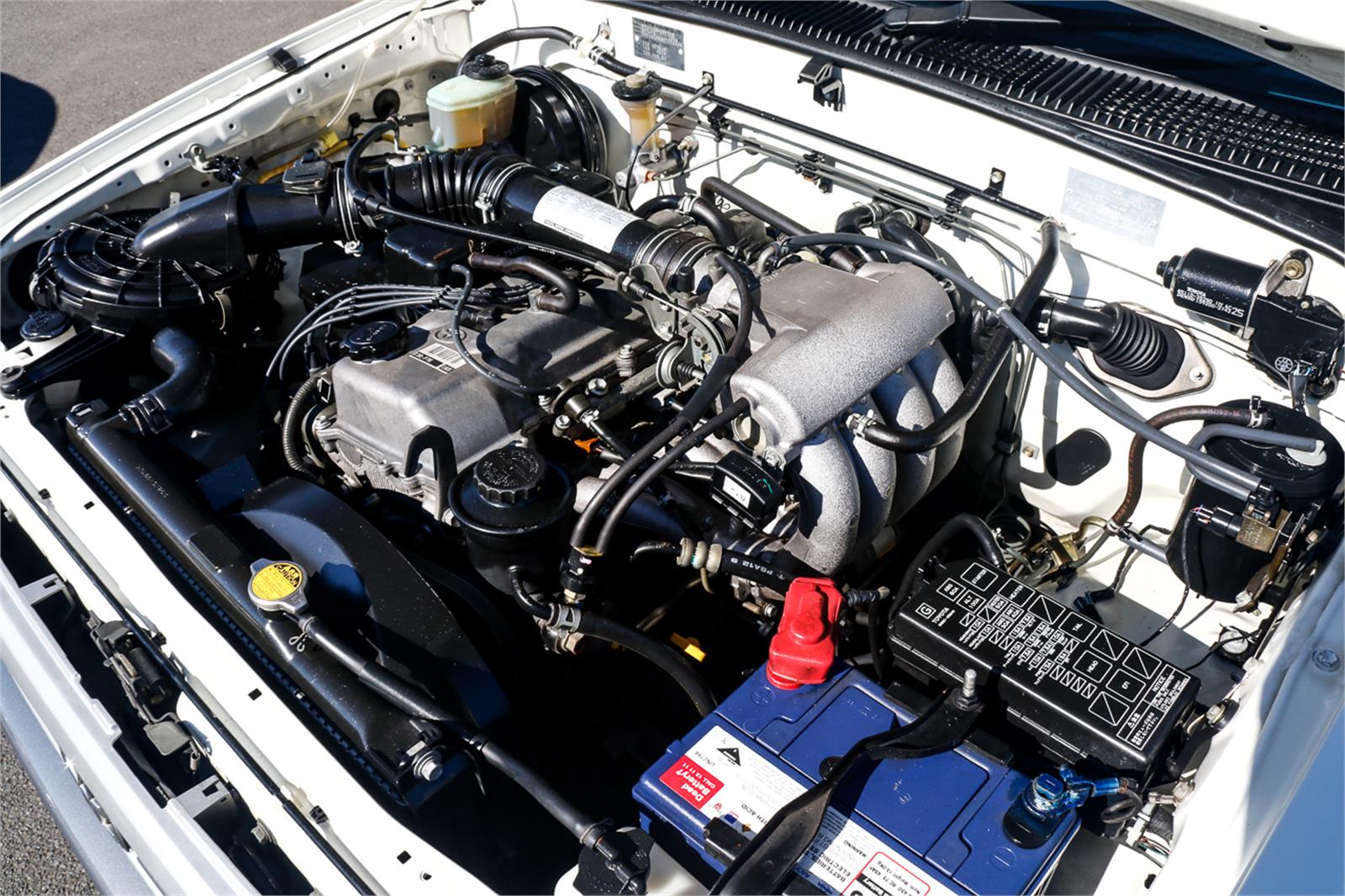 2001 TOYOTA HILUX RZN149R MANUAL UTILITY