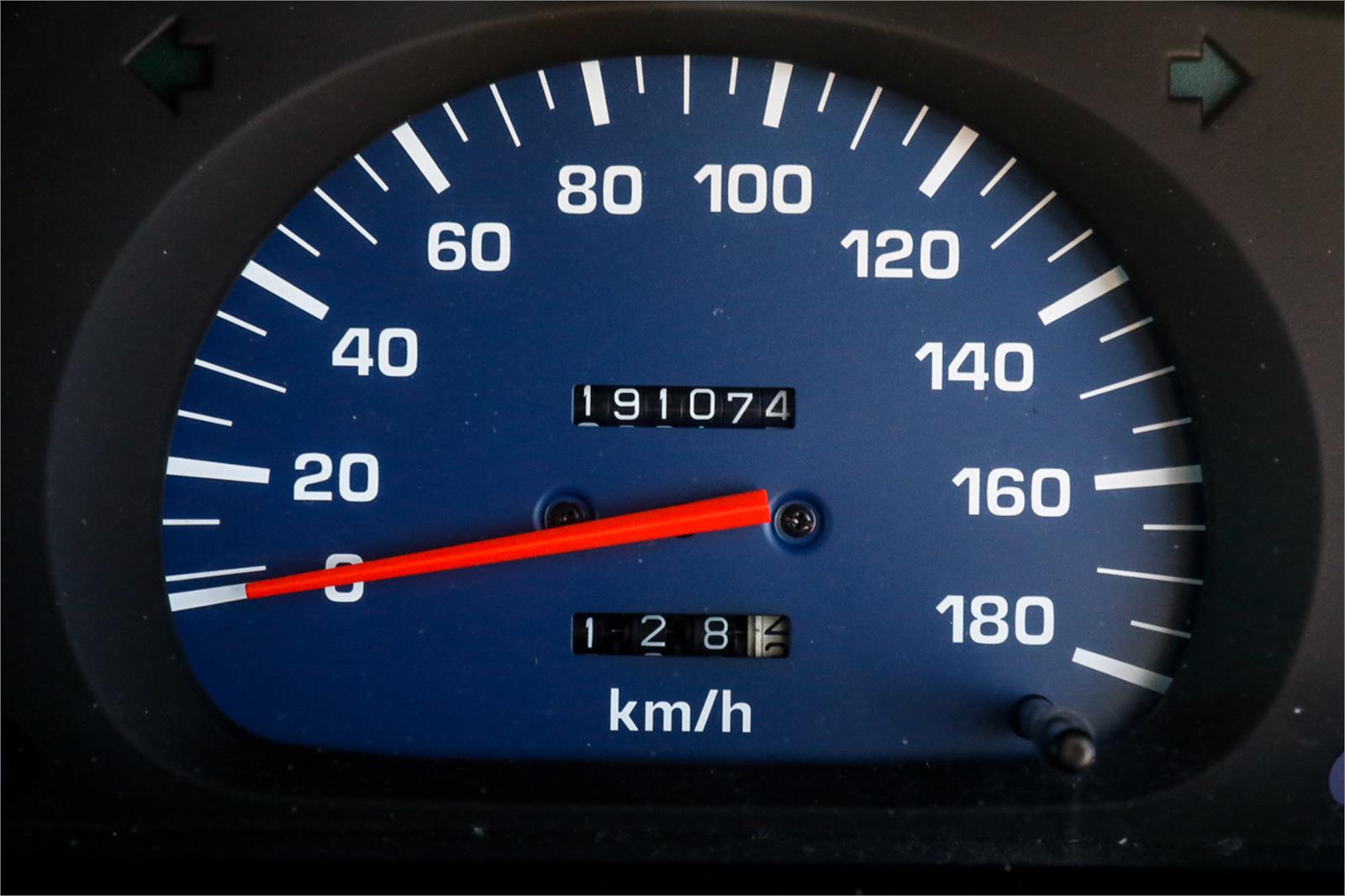 2001 TOYOTA HILUX RZN149R MANUAL UTILITY