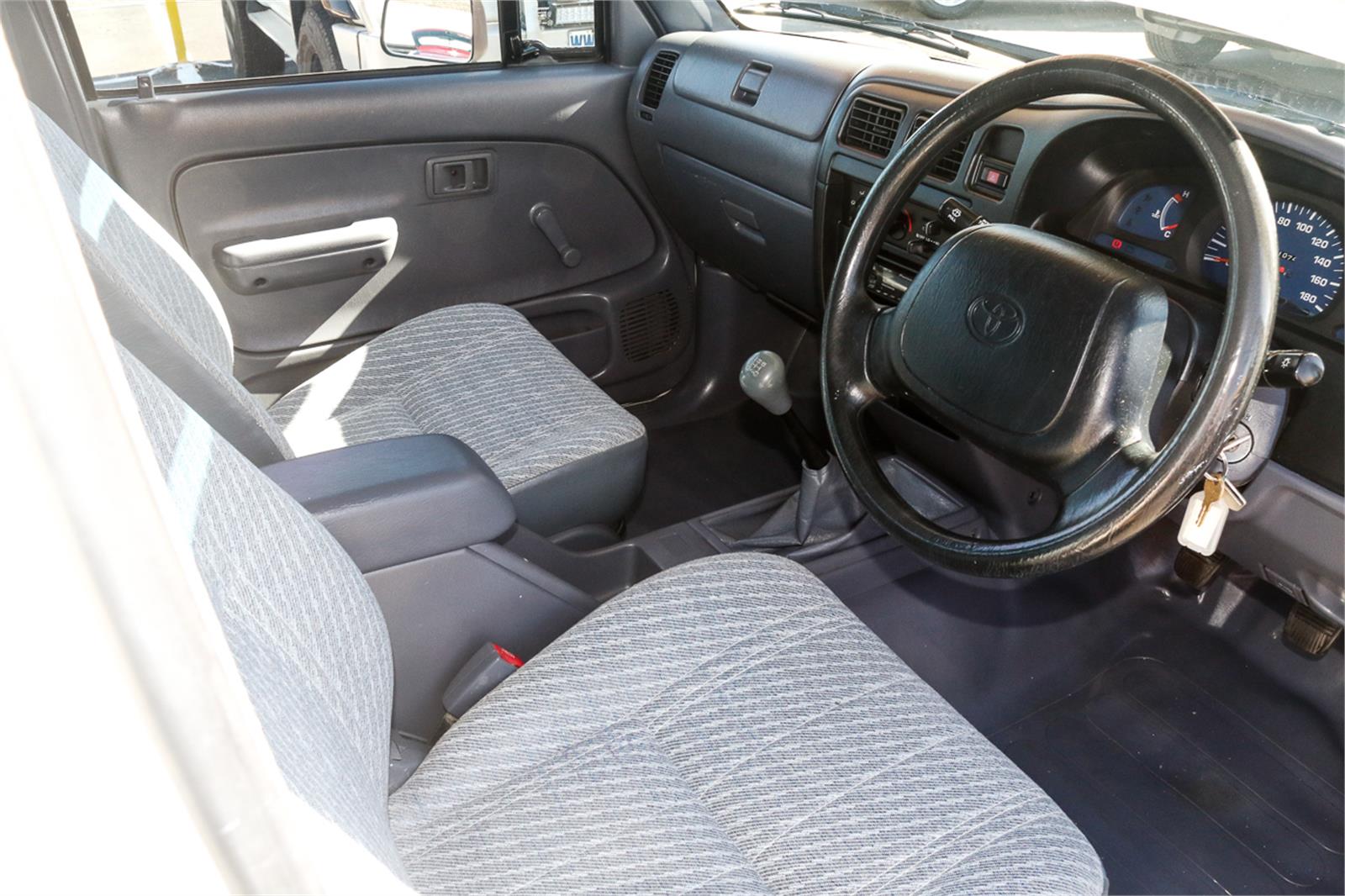 2001 TOYOTA HILUX RZN149R MANUAL UTILITY