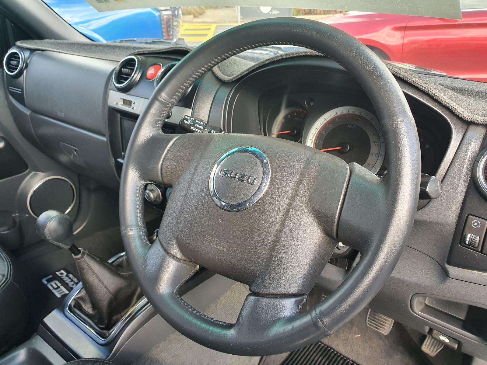 2011 ISUZU D-MAX LIMITED EDITION MANUAL UTILITY