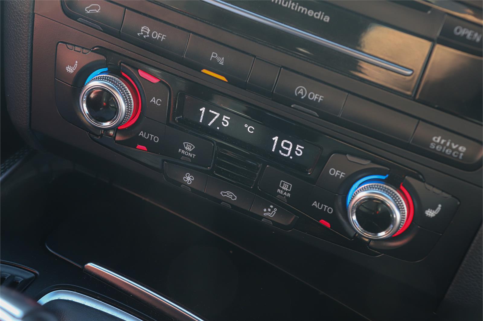 2013 AUDI SQ5 8R MY14 3.0 TDI QUATTRO 8 SP AUTOMATIC 5D WAGON