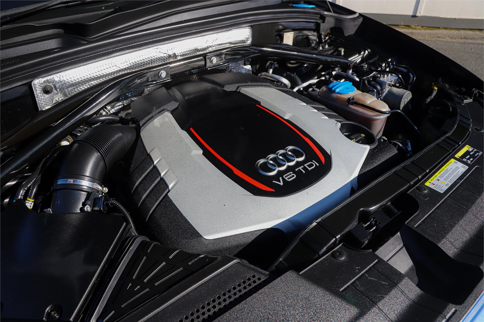 2013 AUDI SQ5 8R MY14 3.0 TDI QUATTRO 8 SP AUTOMATIC 5D WAGON