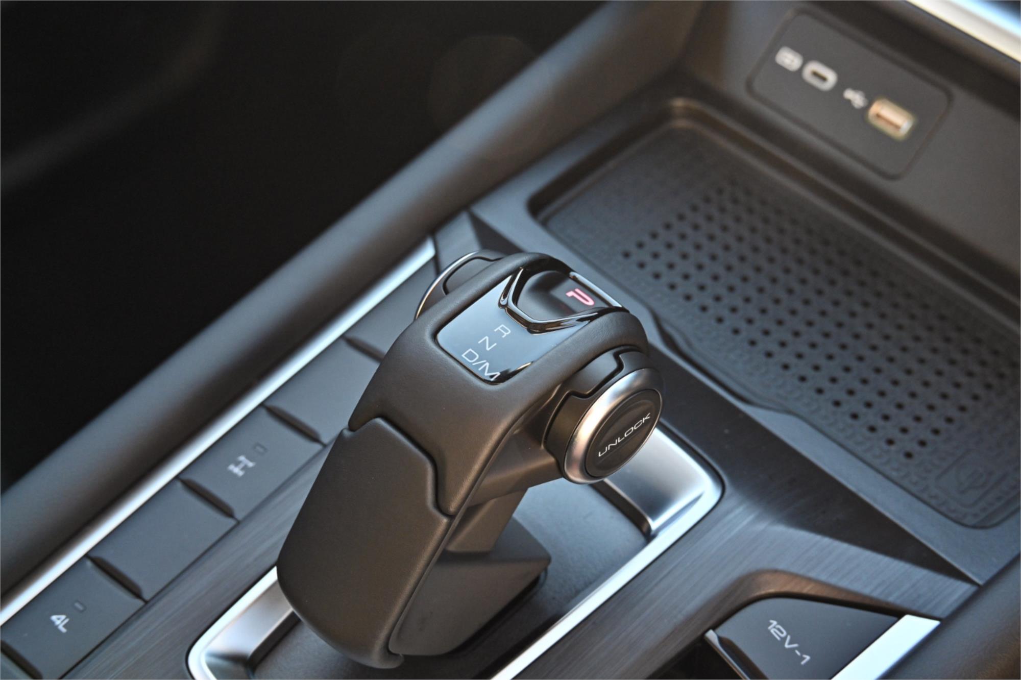 2025 GWM CANNON NPW LUX SPORTS AUTOMATIC TRAYTOP