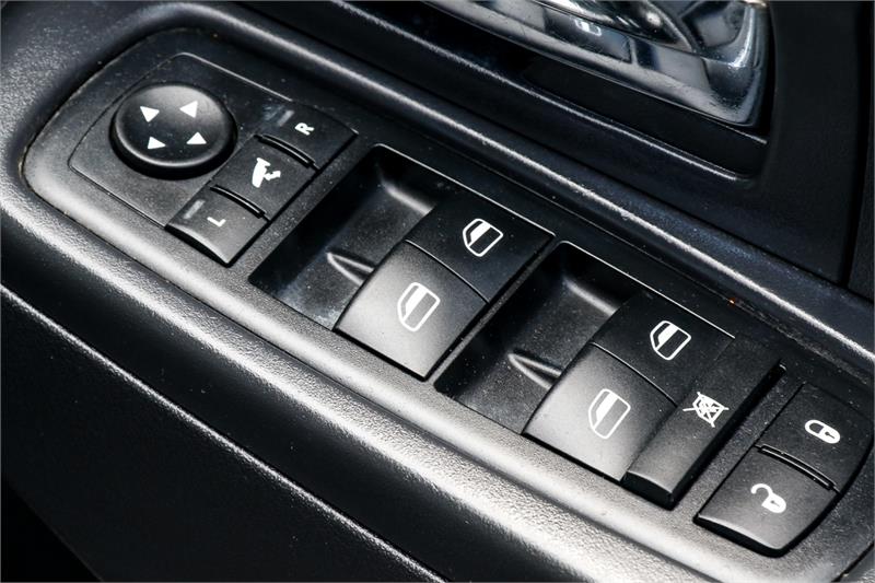 2011 JEEP CHEROKEE KK AUTOMATIC WAGON