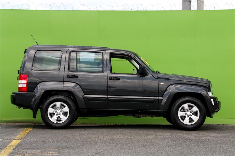 2011 JEEP CHEROKEE KK AUTOMATIC WAGON