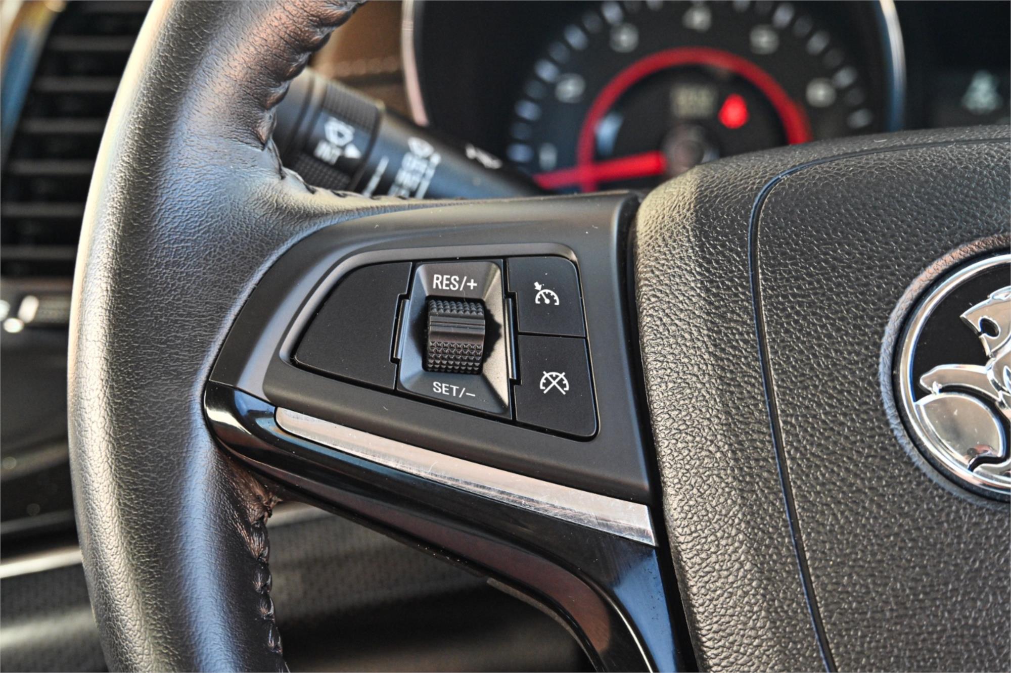 2013 HOLDEN COMMODORE VF SV6 MANUAL SEDAN
