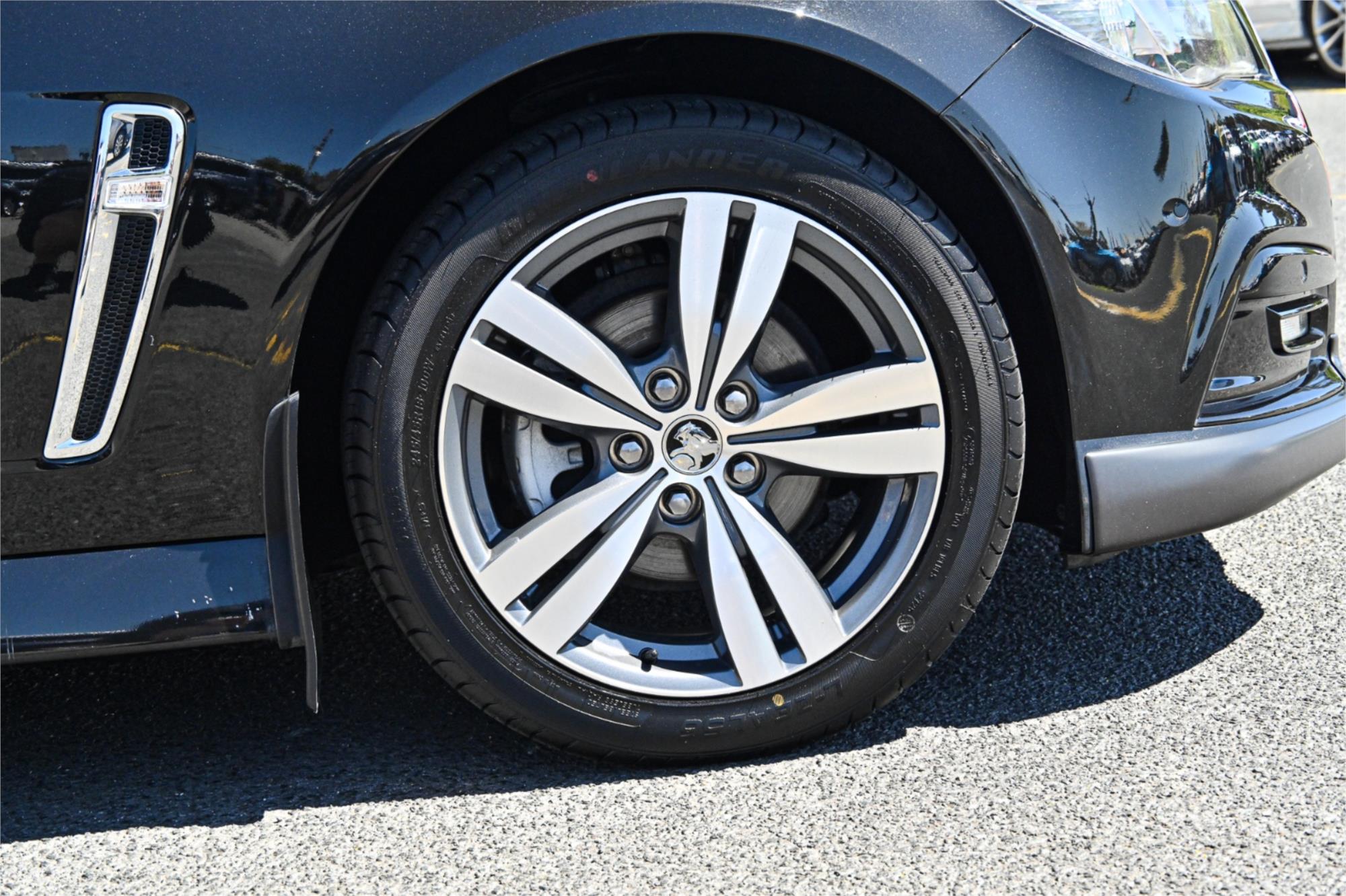 2013 HOLDEN COMMODORE VF SV6 MANUAL SEDAN