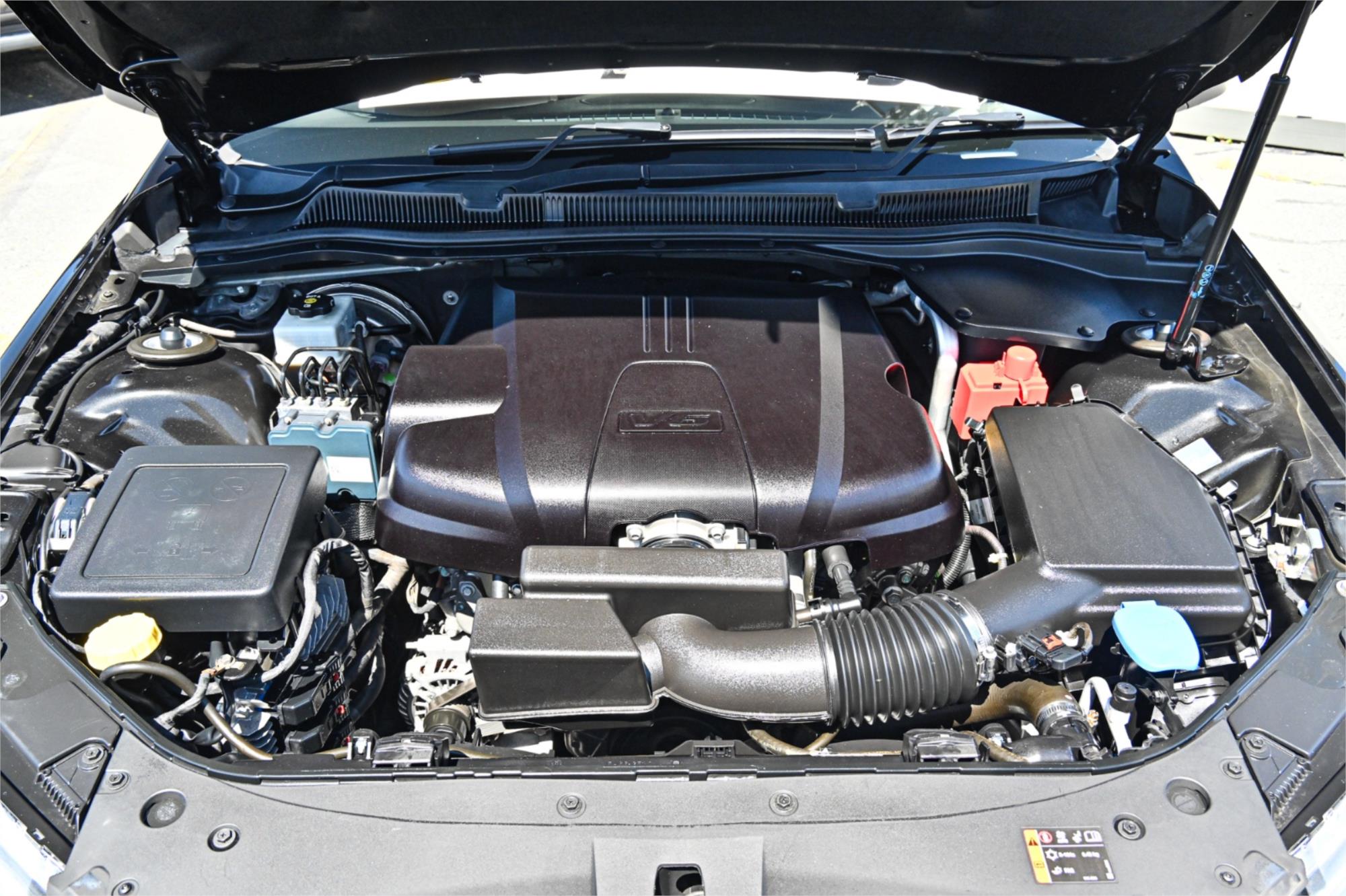 2013 HOLDEN COMMODORE VF SV6 MANUAL SEDAN