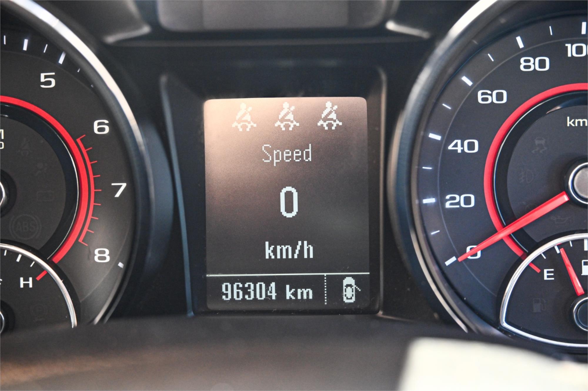 2013 HOLDEN COMMODORE VF SV6 MANUAL SEDAN