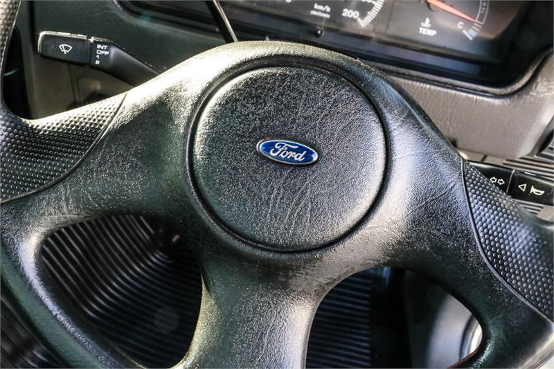1994 FORD FALCON XG AUTOMATIC VAN