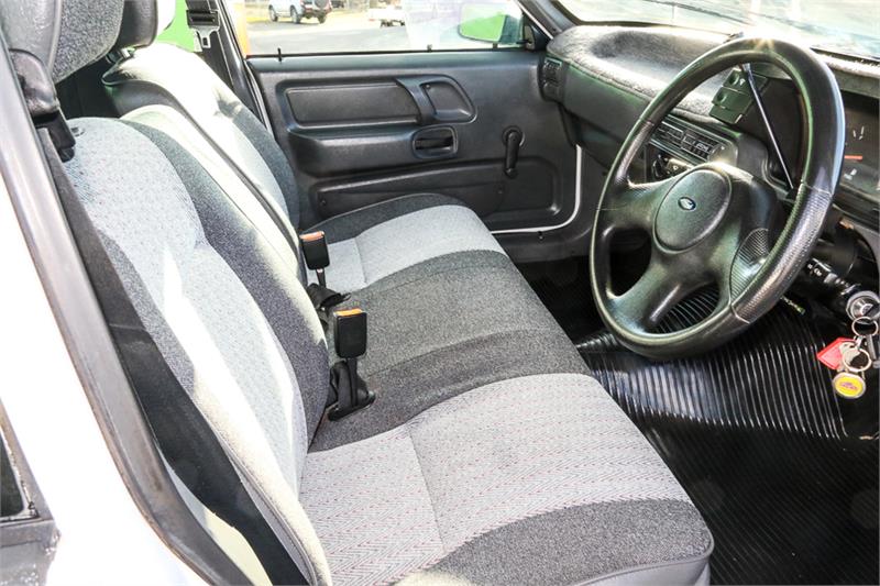 1994 FORD FALCON XG AUTOMATIC VAN