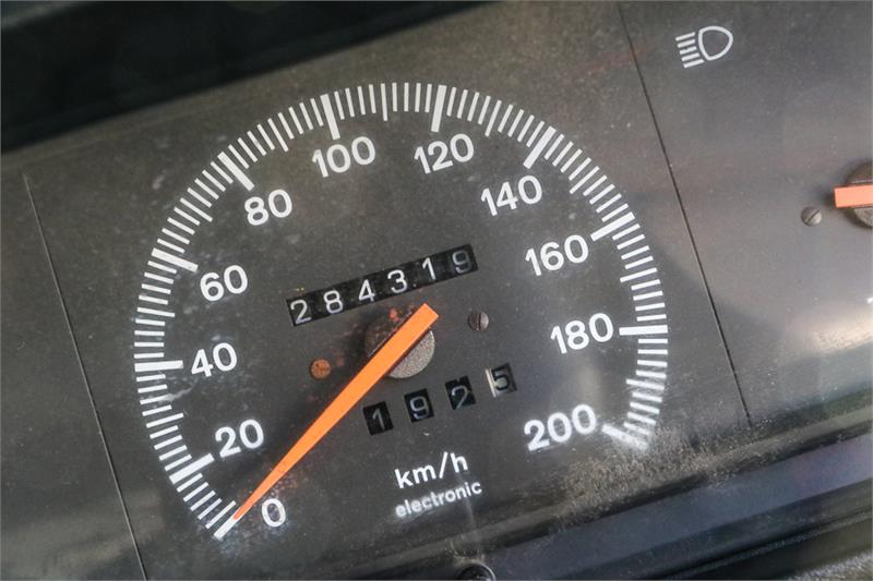 1994 FORD FALCON XG AUTOMATIC VAN