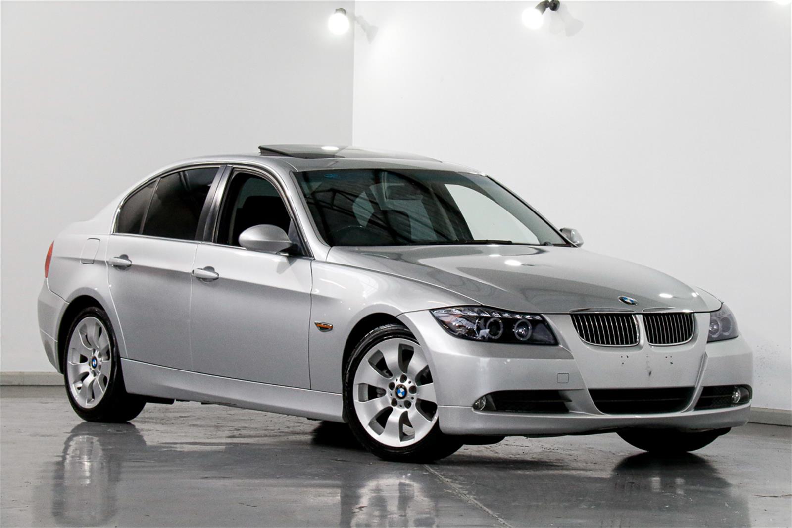 2005 BMW 325I E90 SEDAN