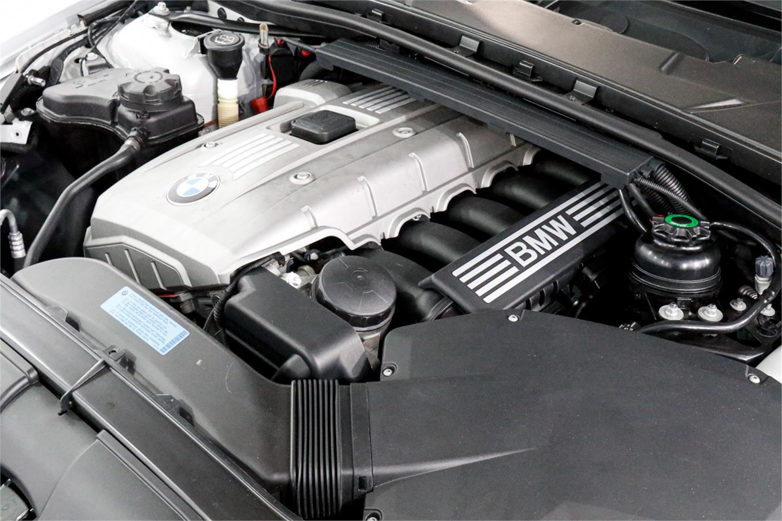 2005 BMW 325I E90 SEDAN