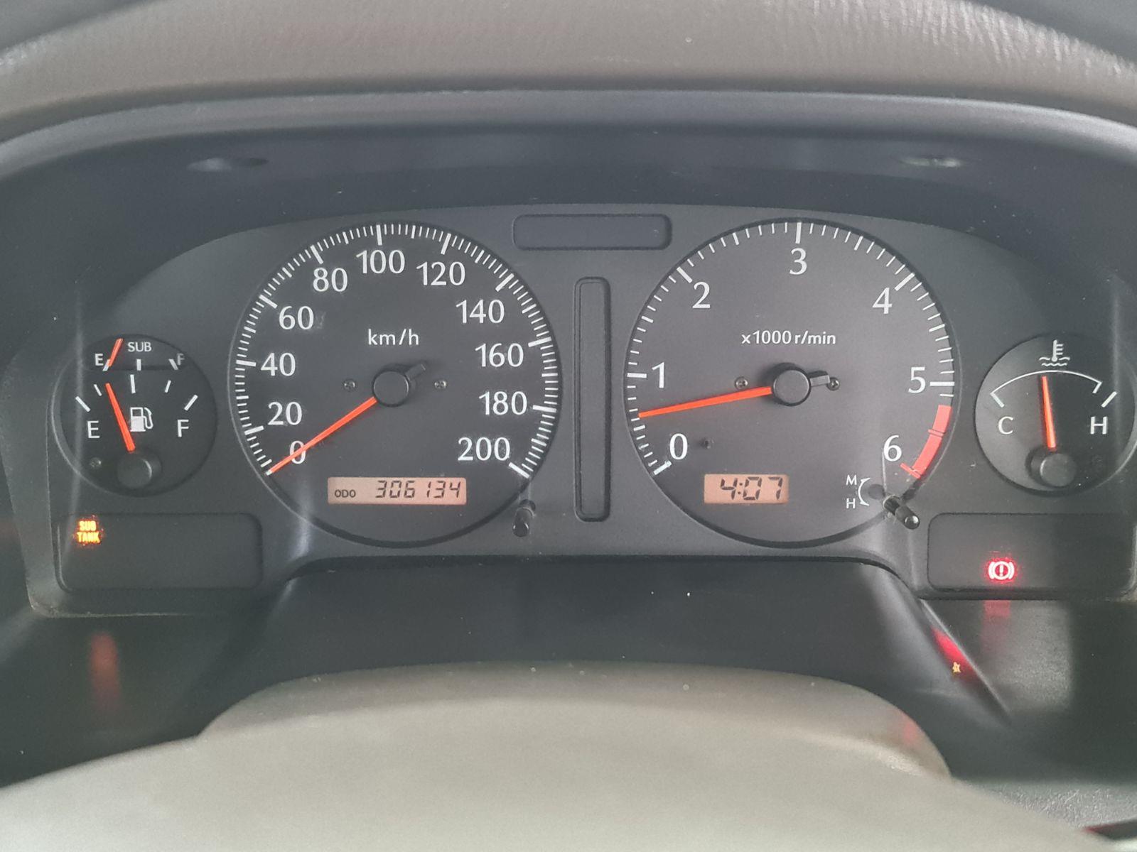 1998 NISSAN PATROL GU ST MANUAL WAGON
