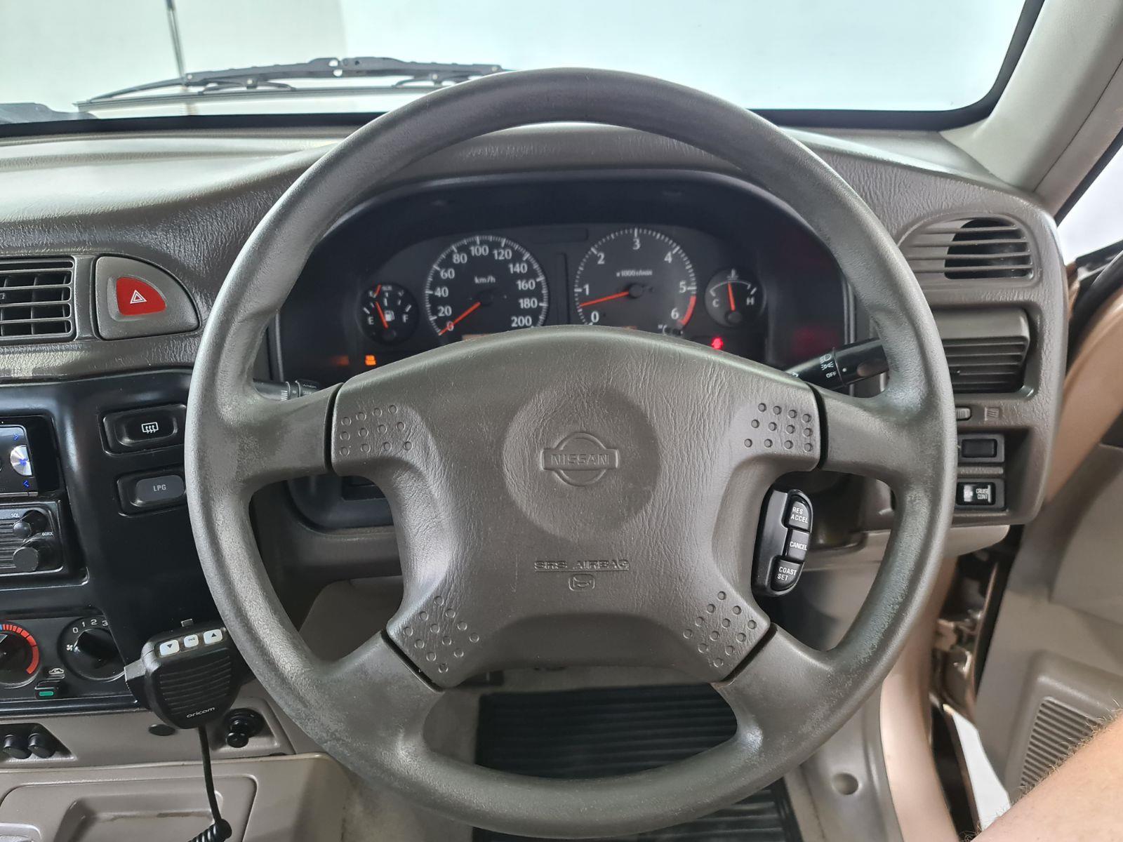 1998 NISSAN PATROL GU ST MANUAL WAGON