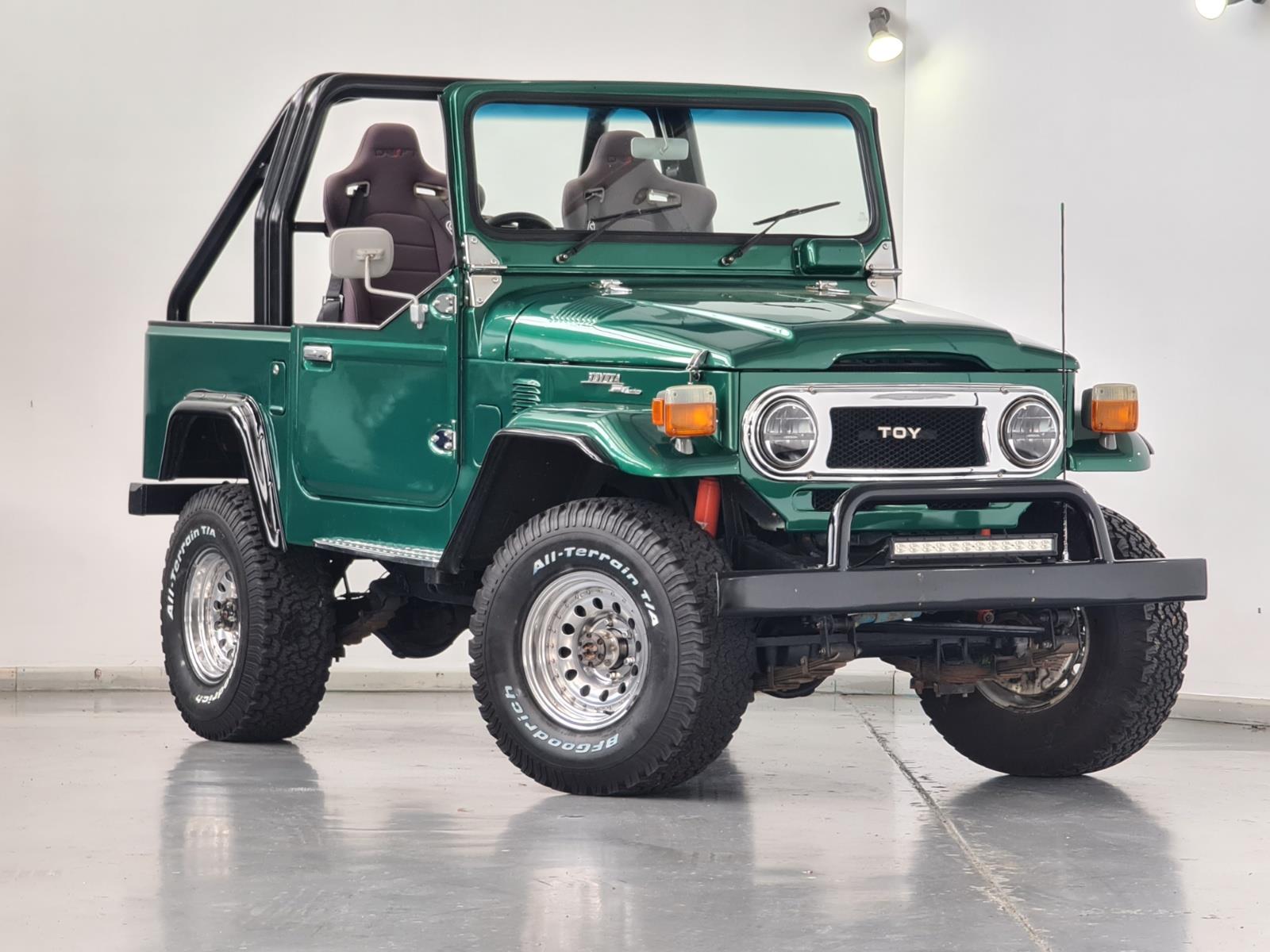 1968 TOYOTA LANDCRUISER FJ40 MANUAL SOFTTOP