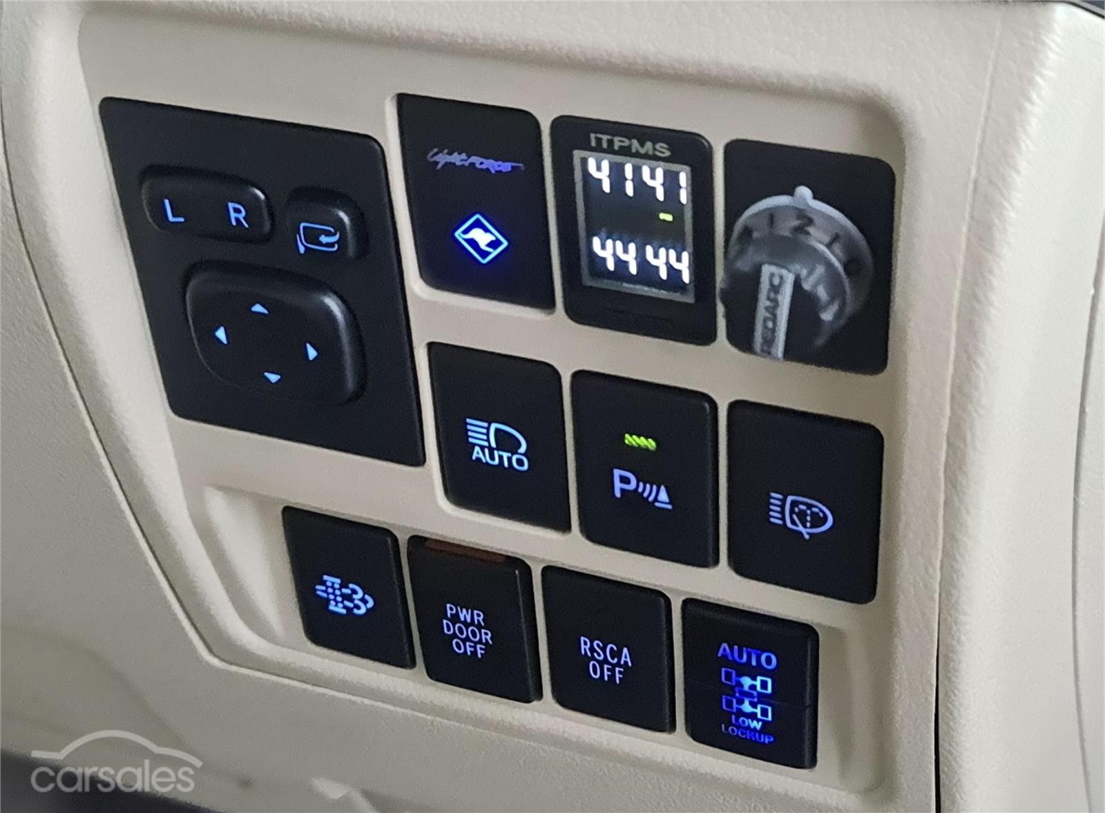 2017 TOYOTA LANDCRUISER VDJ200R SAHARA SPORTS AUTOMATIC WAGON