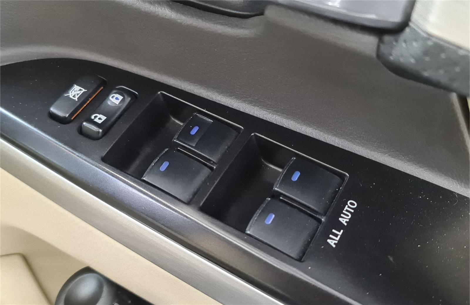 2017 TOYOTA LANDCRUISER VDJ200R SAHARA SPORTS AUTOMATIC WAGON