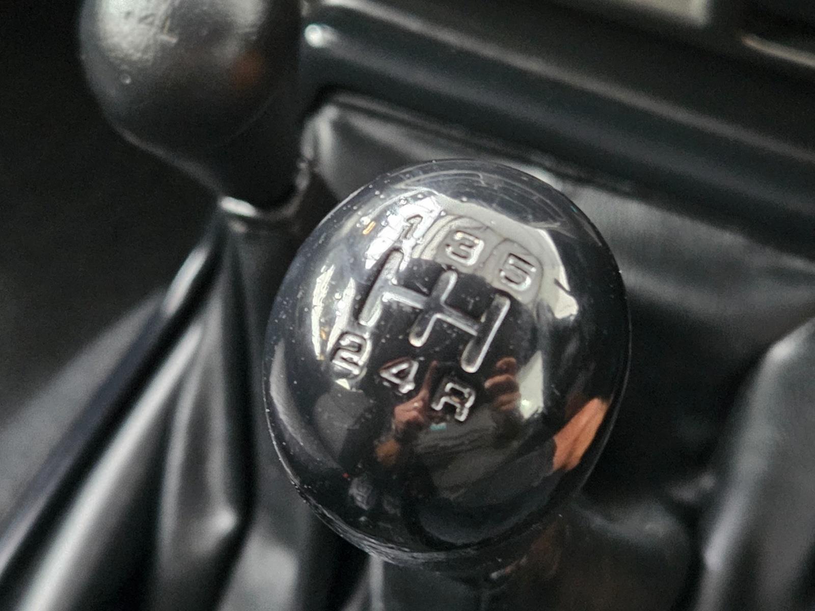 2005 NISSAN NAVARA D22 S2 ST-R MANUAL UTILITY